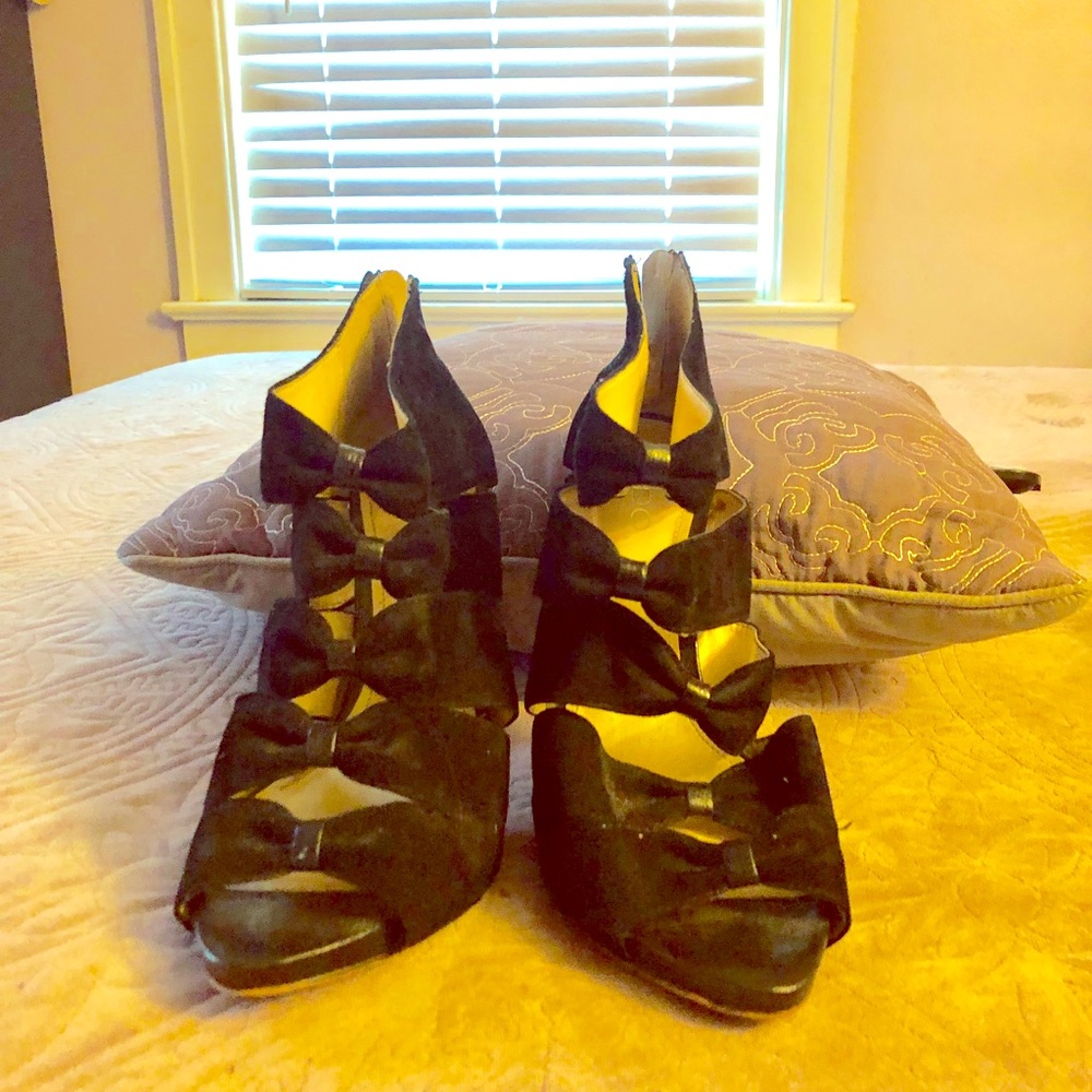 Aldo black heels